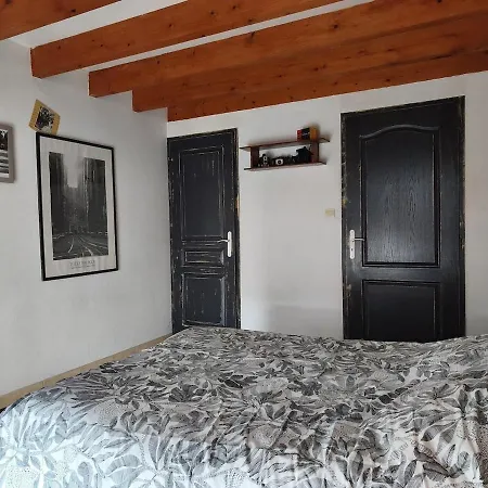 Maison En Pierres Avec Boulodrome Et Ping Pong, Terrasse Et Jardin Chaudron-en-Mauges